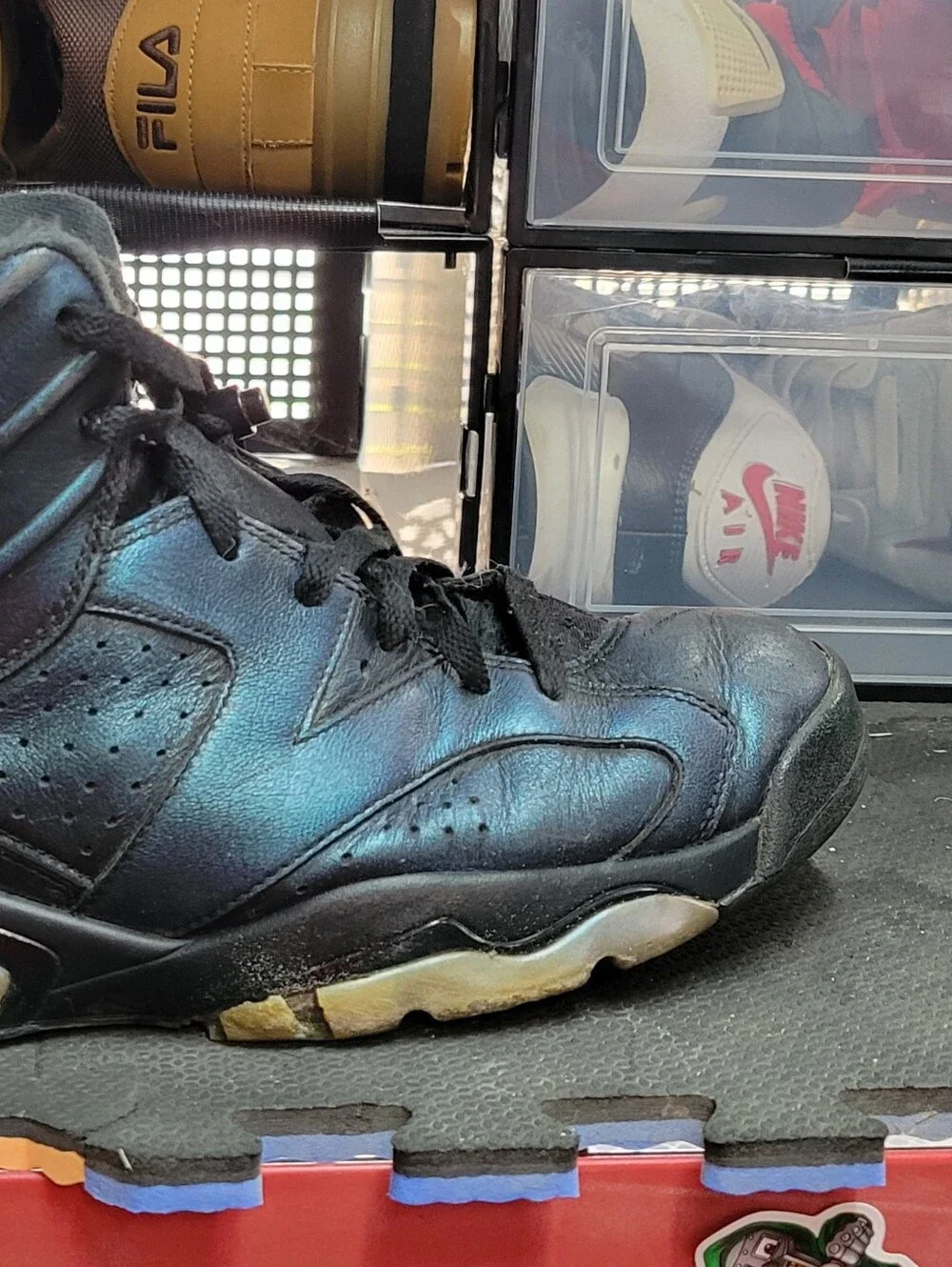 Jordan sleek black